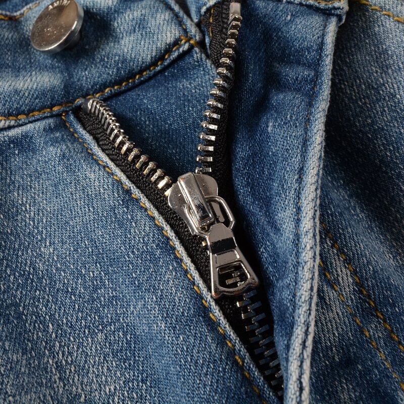 AMIRI Jeans #606 – Slim Fit Distressed Denim