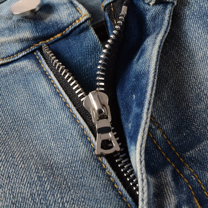 AMIRI Jeans #878 – Slim Fit Distressed Denim