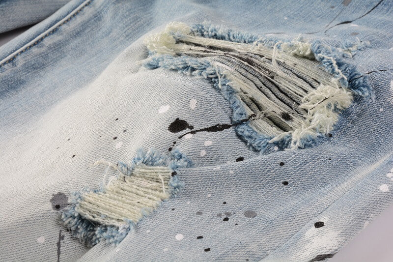 AMIRI Jeans #820 – Slim Fit Distressed Denim