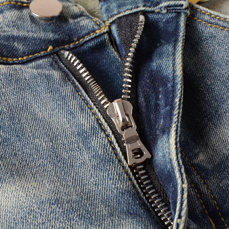 AMIRI Jeans #882 – Slim Fit Distressed Denim