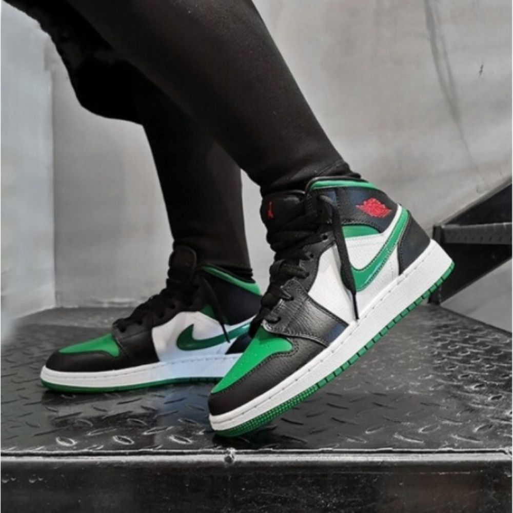 Air Jordan 1 Mid Pine Green Black