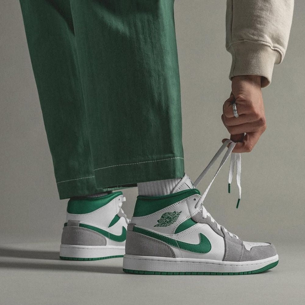 Air Jordan 1 Mid Grey Pine Green SE