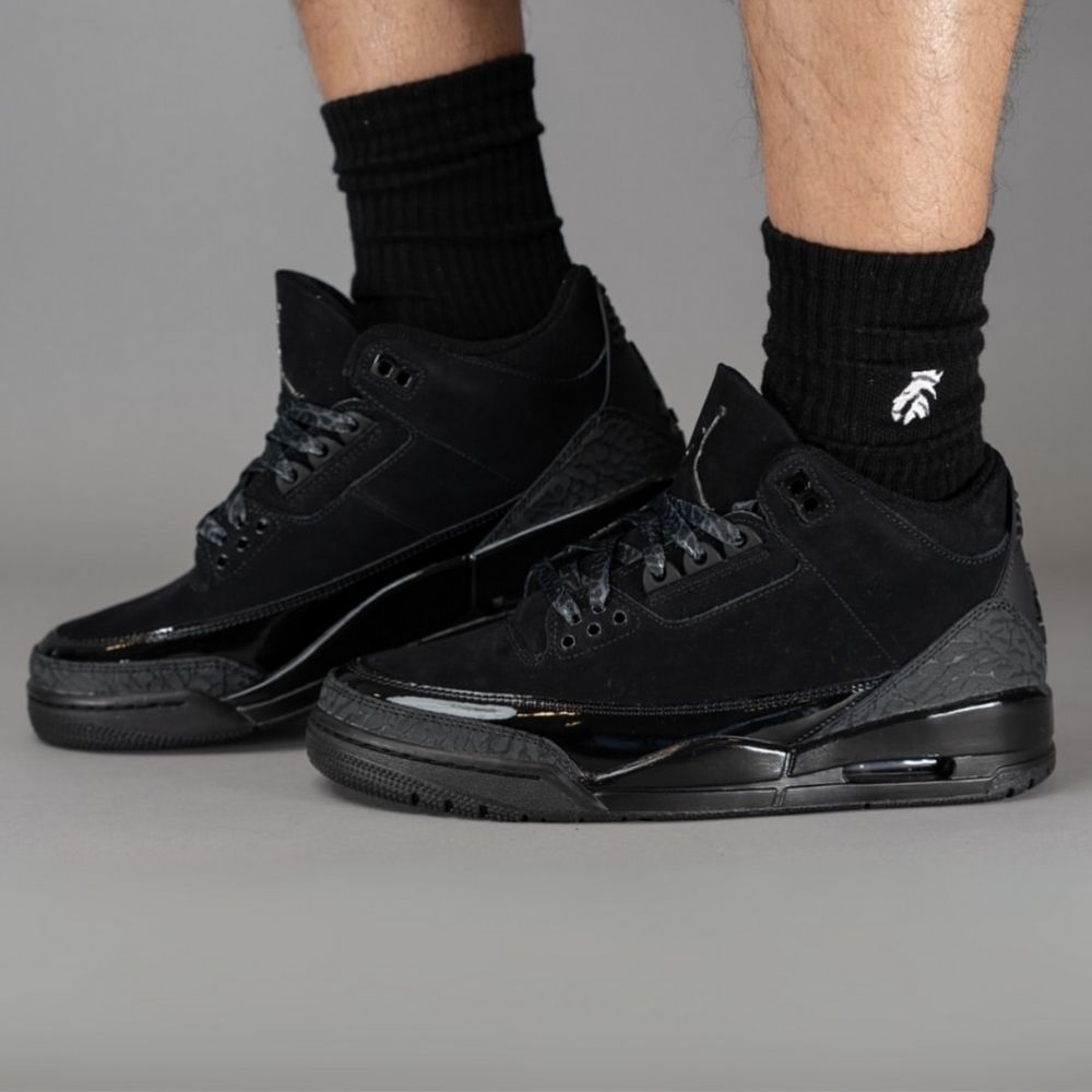 Air Jordan 3 Retro Black Cat 2025