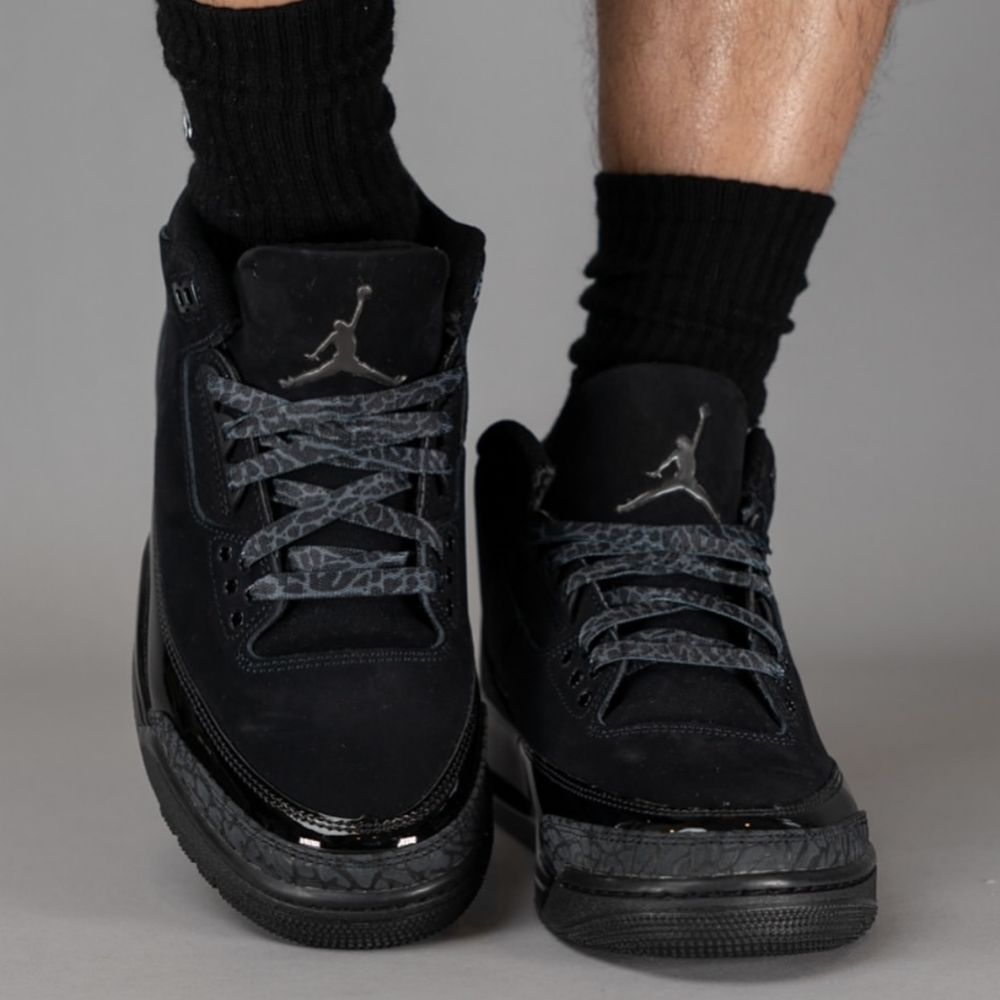 Air Jordan 3 Retro Black Cat 2025