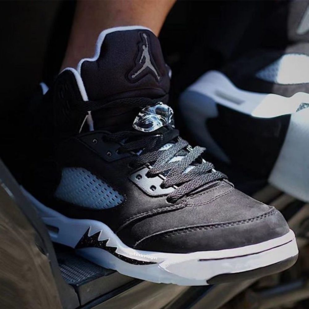 Air Jordan 5 Retro Oreo Black White 2021