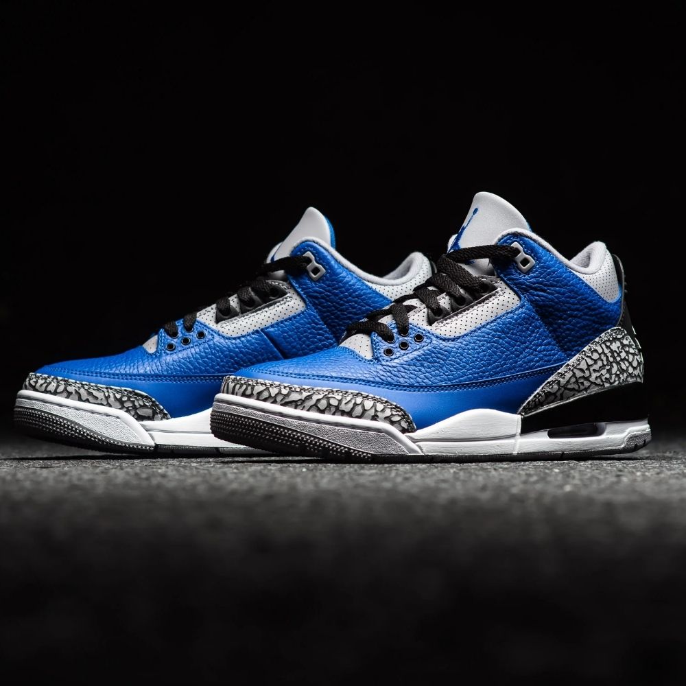 Air Jordan 3 Retro Varsity Royal Cement