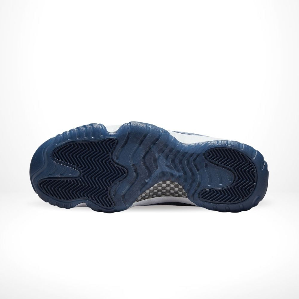 Air Jordan 11 Retro Midnight Navy Velvet