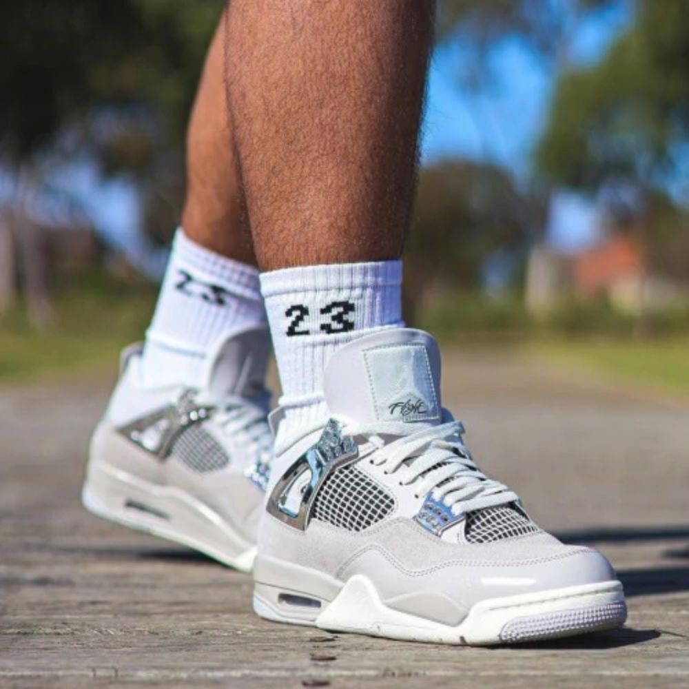 Air Jordan 4 Retro Frozen Moments