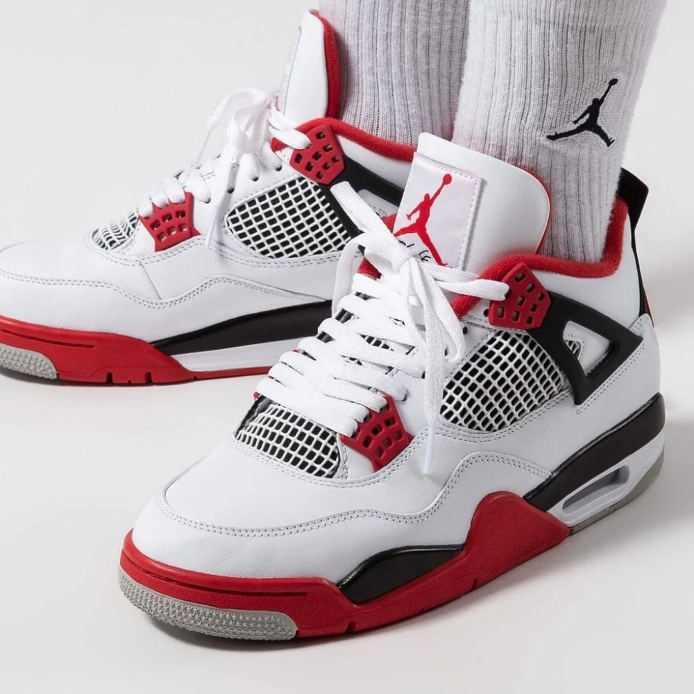 Air Jordan 4 Retro OG Fire Red 2020