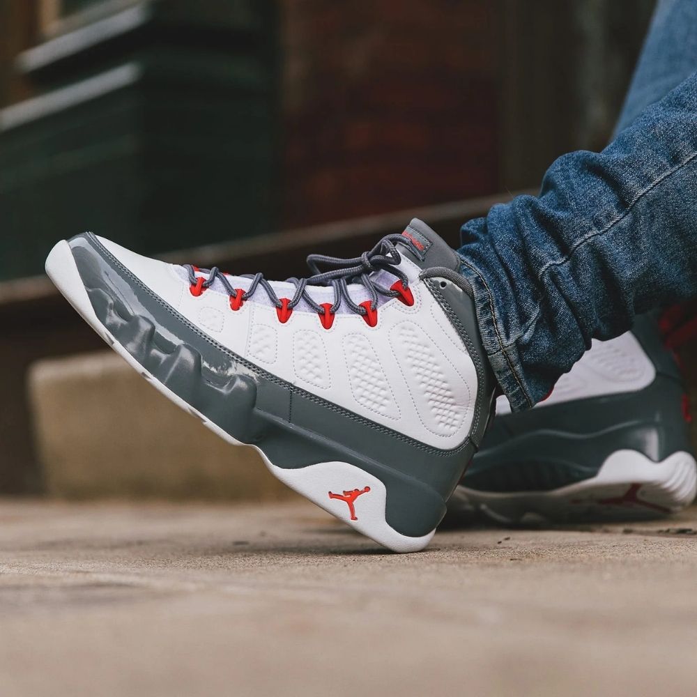 Air Jordan 9 Retro Fire Red Grey