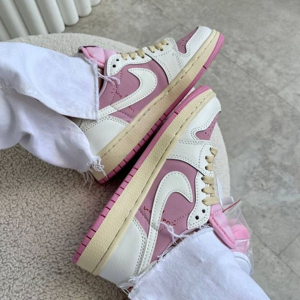 Air Jordan 1 Retro Low OG SP x Travis Scott Sail Shy Pink