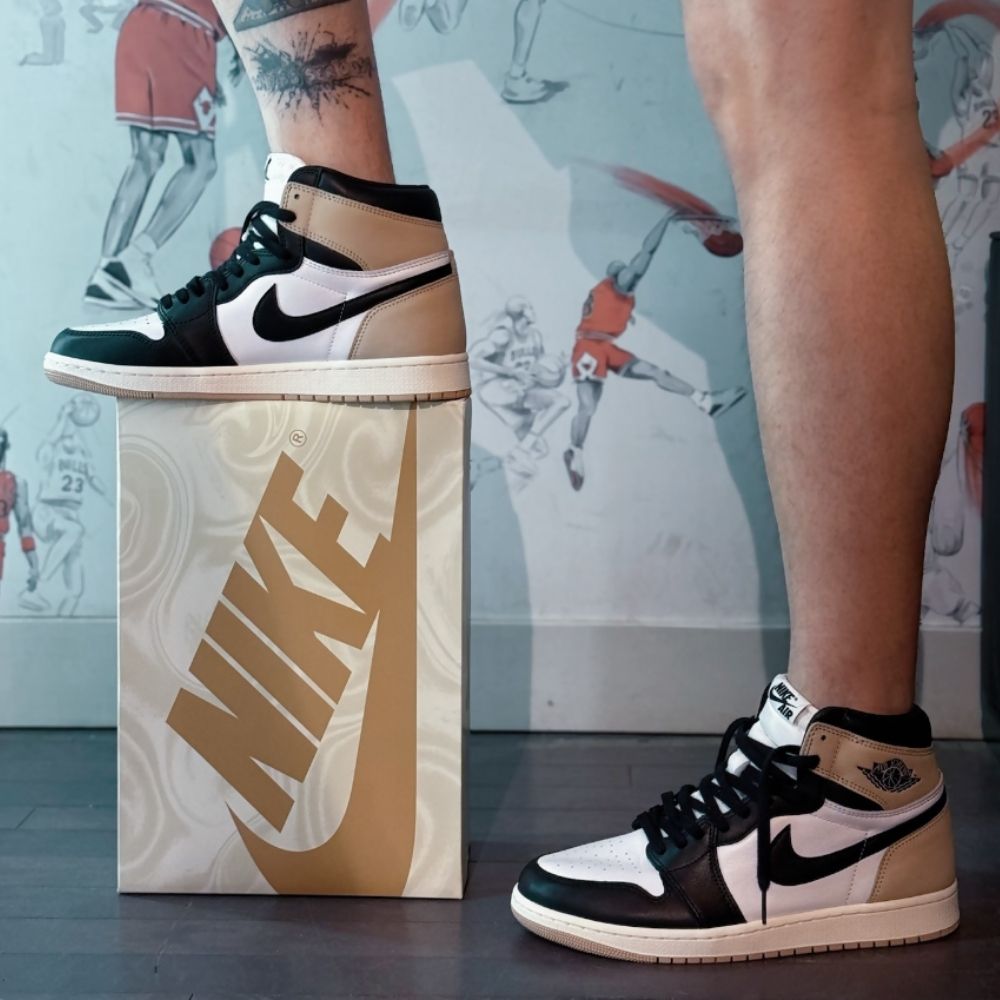 Air Jordan 1 Retro High OG Latte Black