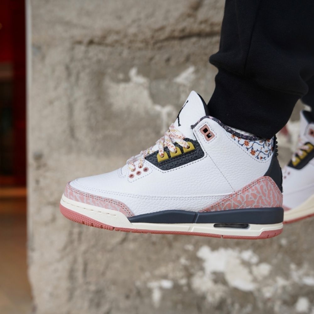 Air Jordan 3 GS Red Stardust
