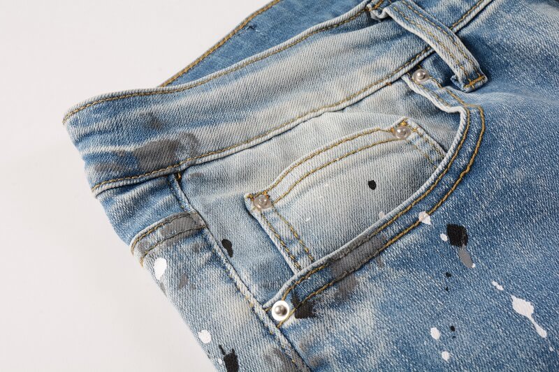 AMIRI Jeans #820 – Slim Fit Distressed Denim