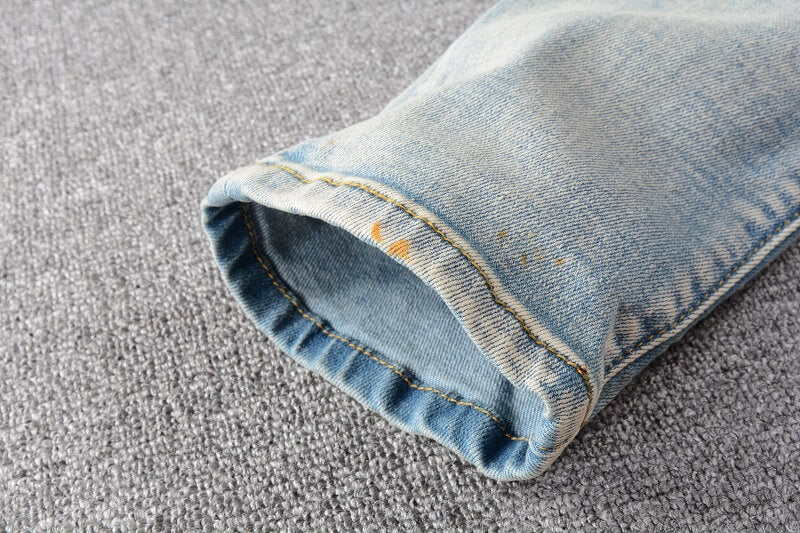 AMIRI Jeans #697 – Slim Fit Distressed Denim