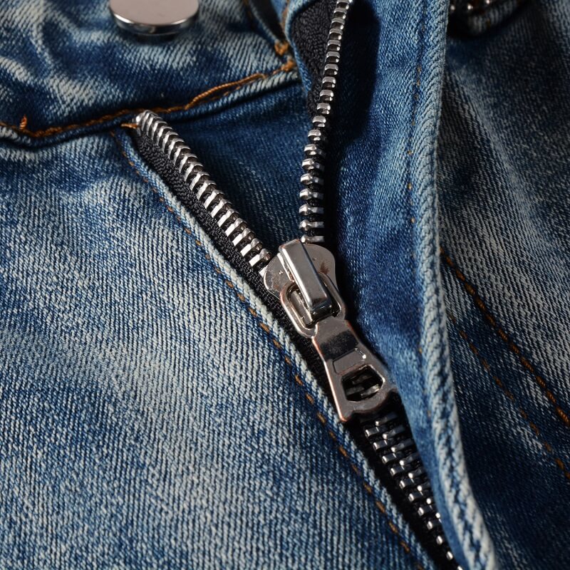 AMIRI Jeans 895