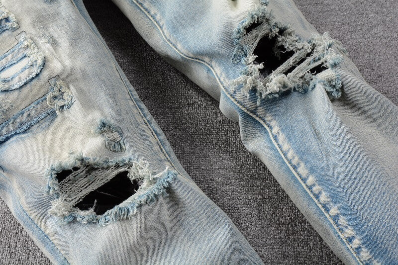 AMIRI Jeans #697 – Slim Fit Distressed Denim