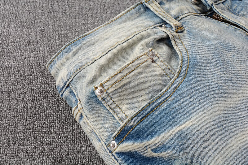 AMIRI Jeans #697 – Slim Fit Distressed Denim