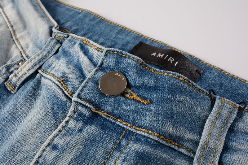 AMIRI Jeans #820 – Slim Fit Distressed Denim